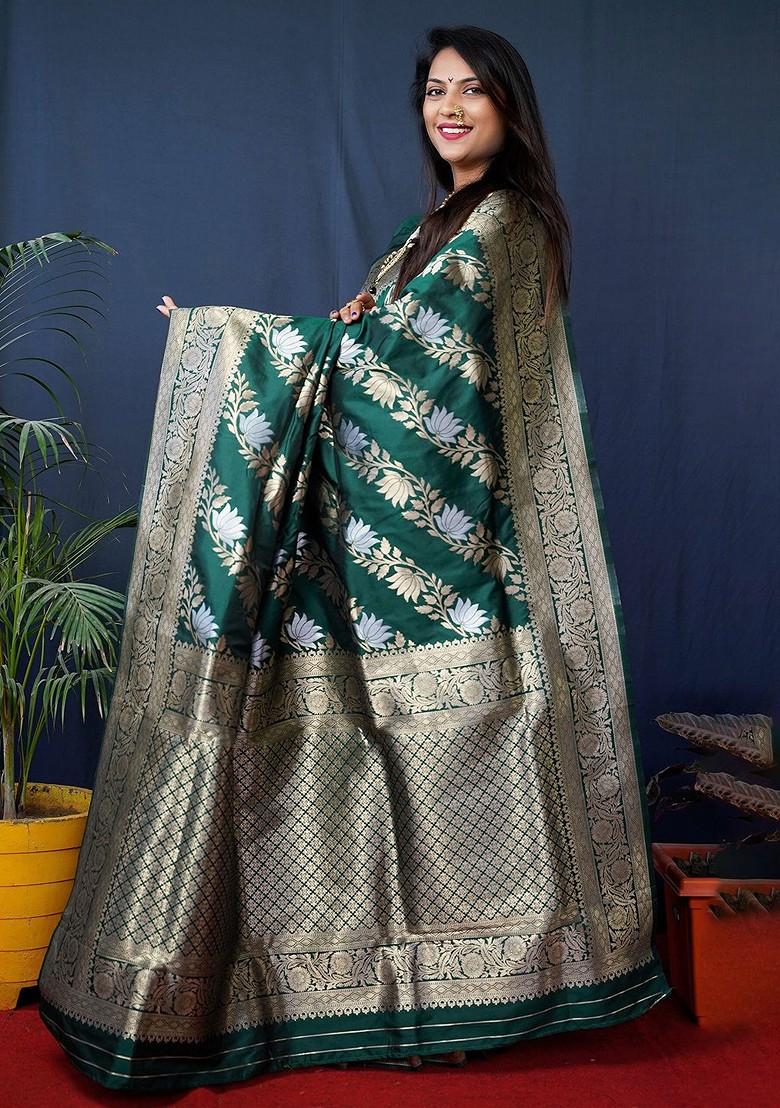 Green Floral Woven Zari Pure Banarasi Silk Saree Set