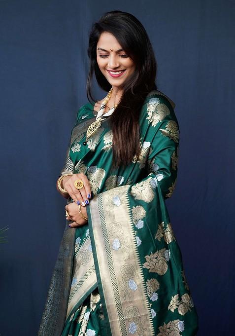 Green Floral Woven Zari Pure Banarasi Silk Saree Set