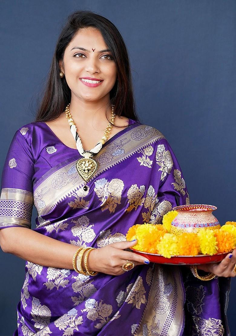 Violet Floral Woven Zari Pure Banarasi Silk Saree Set