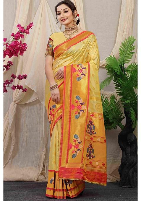 Cream Floral Woven Zari Pure Banarasi Silk Saree Set