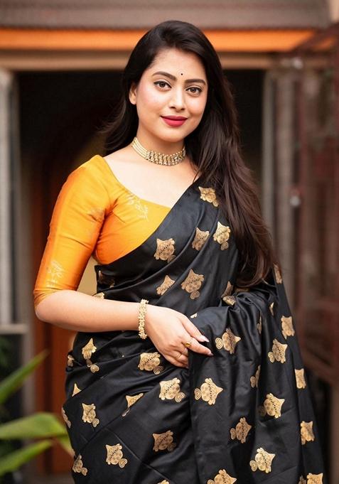 Black Jacquard Banarasi Soft Silk Saree Set