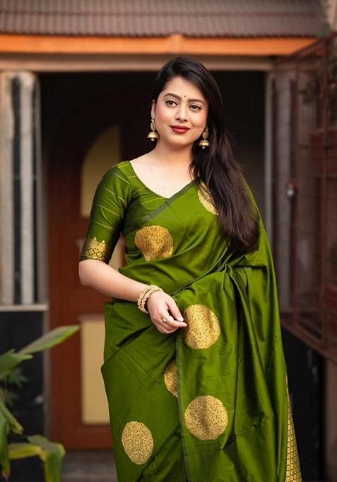Green Zari Woven Banarasi Soft Silk Saree Set