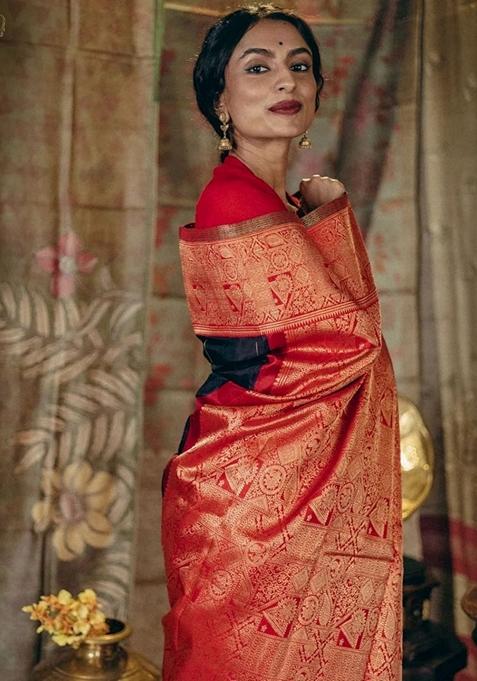 Black Gold Zai Woven Banarasi Soft Silk Saree Set