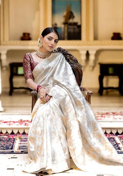 Cream Jacquard Banarasi Silk Saree Set