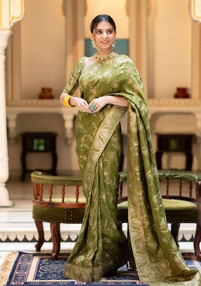 Mehendi Green Jacquard Banarasi Soft Silk Saree Set
