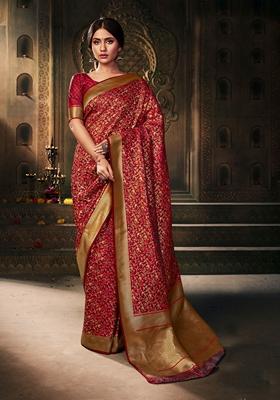 Multicolour Woven Jacquard Banarasi Silk Saree Set