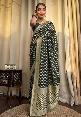 Green Jacquard Banarasi Silk Saree Set