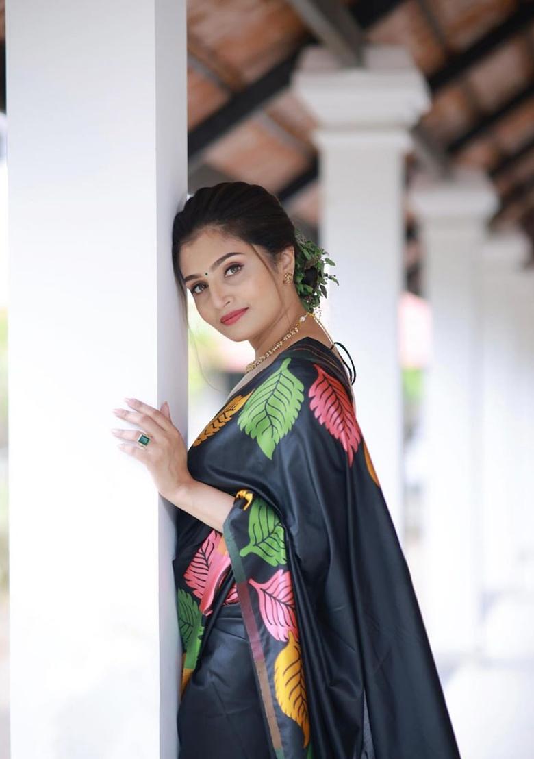 Black Jacquard Banarasi Silk Saree Set