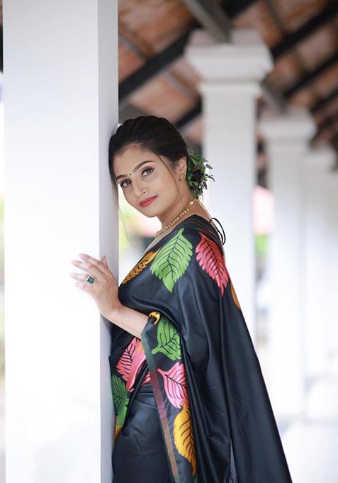 Black Jacquard Banarasi Silk Saree Set