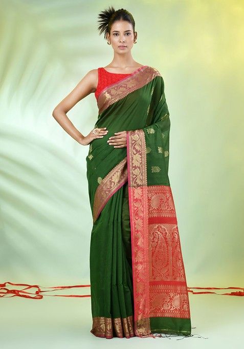 Green Ethnic Motifs Cotton Blend Saree Set