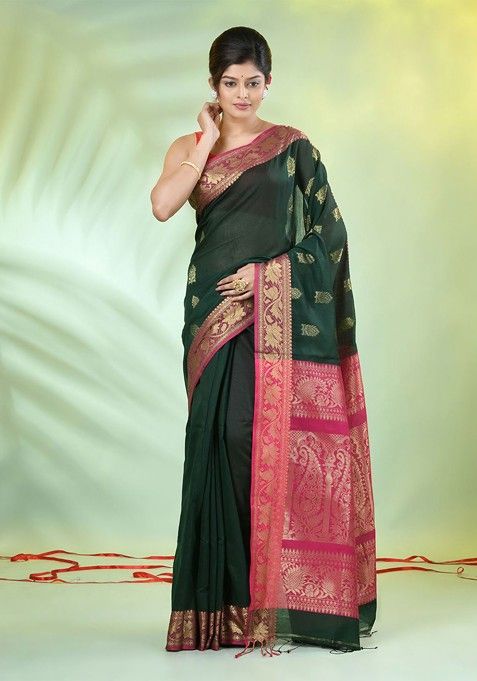 Green Ethnic Motifs Cotton Blend Saree Set