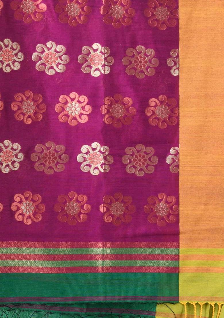 Green Ethnic Motifs Cotton Blend Saree Set