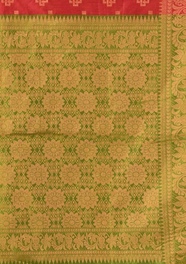 Red Ethnic Motifs Cotton Blend Saree Set