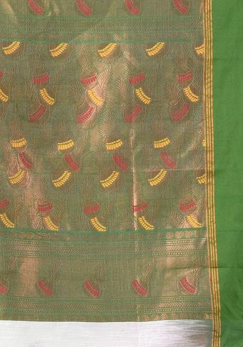 White Ethnic Motifs Cotton Blend Saree Set