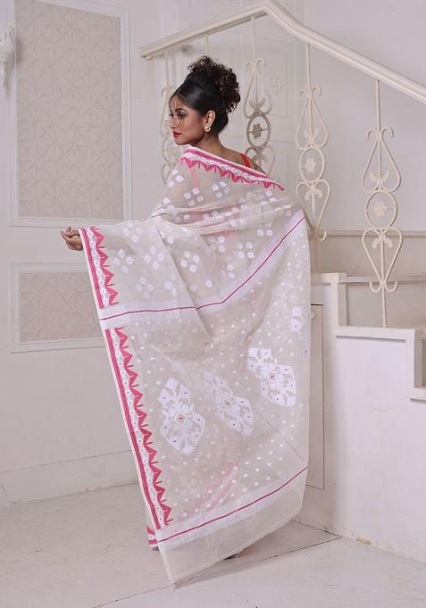 Off White Ethnic Motifs Cotton Jamdani Saree Set
