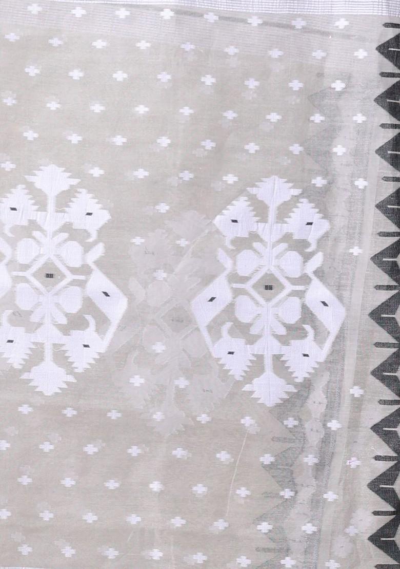 Beige Ethnic Motifs Cotton Jamdani Saree Set