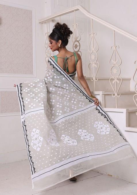 Beige Ethnic Motifs Cotton Jamdani Saree Set