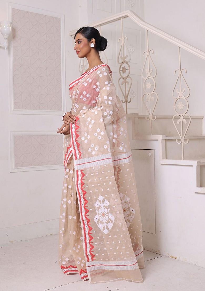 Beige Ethnic Motifs Cotton Jamdani Saree Set