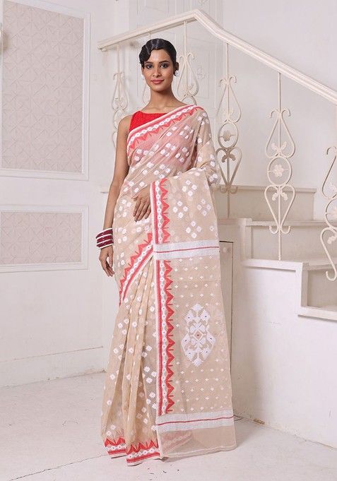 Beige Ethnic Motifs Cotton Jamdani Saree Set