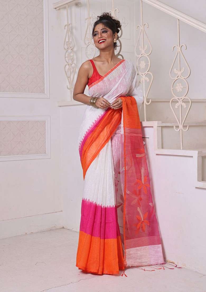 Off White Colorblocked Pure Silk Blend Saree Set for Diwali | Wedding & Festive Wear - Indya