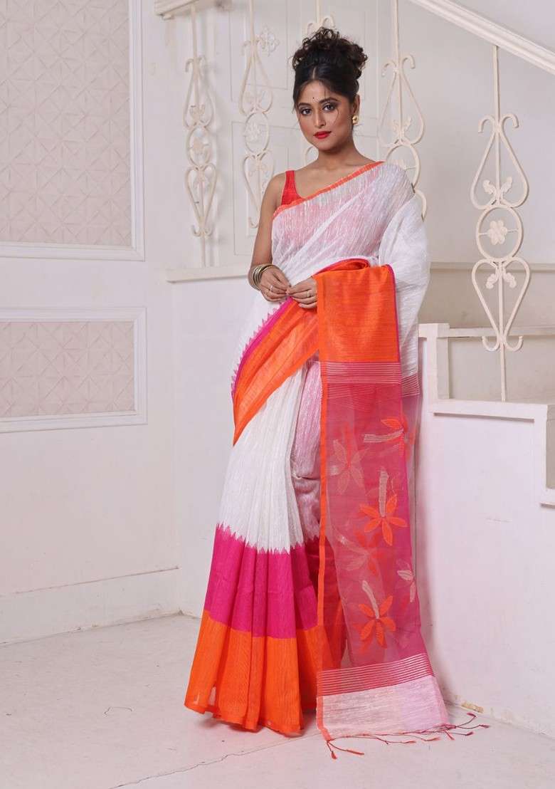Off White Colorblocked Pure Silk Blend Saree Set for Diwali | Wedding & Festive Wear - Indya