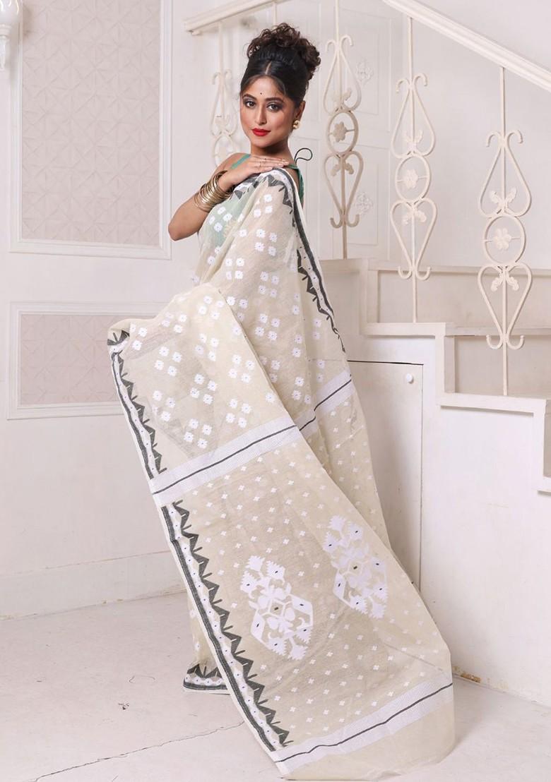 Beige Ethnic Motifs Cotton Jamdani Saree Set