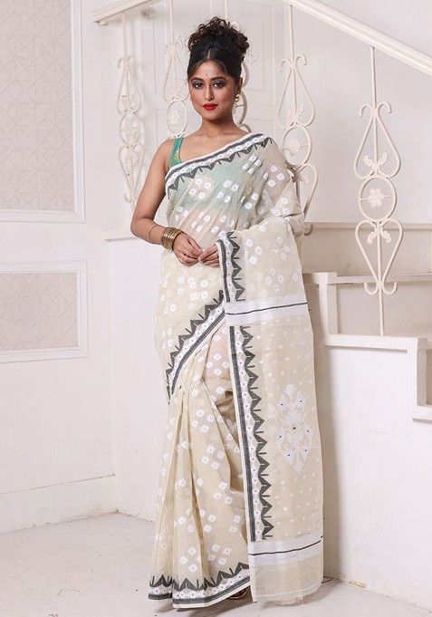 Beige Ethnic Motifs Cotton Jamdani Saree Set