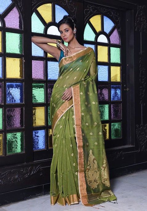 Green Ethnic Motifs Cotton Blend Saree Set