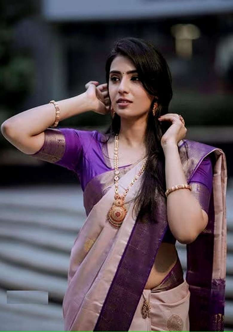Purple Jacquard Banarasi Silk Blend Saree Set for Diwali and Festive Wear - Indya