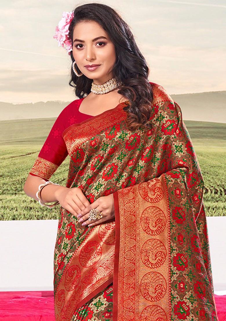 Green Printed Woven Poly Blend Saree Set