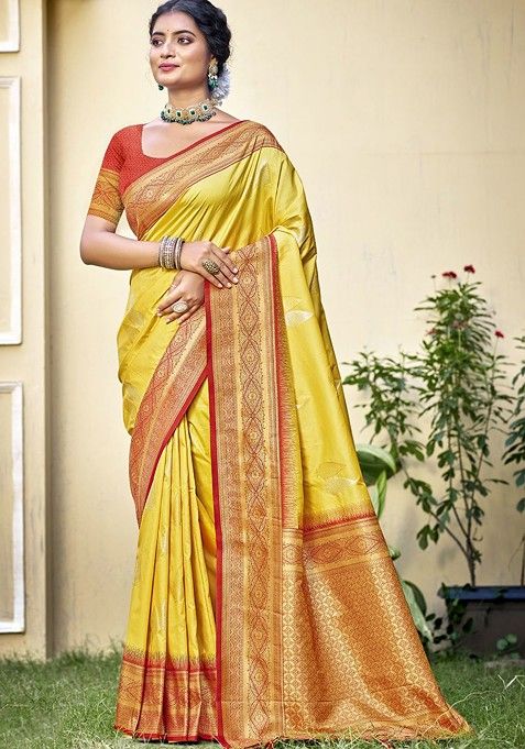 Yellow Printed Woven Poly Blend Saree Set