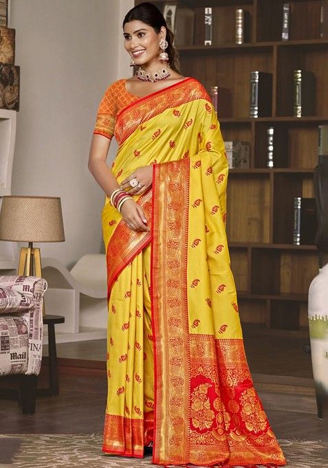 Yellow Printed Woven Poly Blend Saree Set