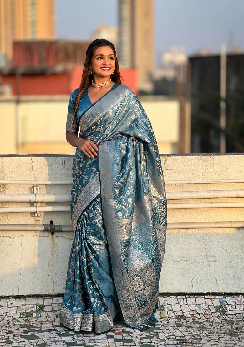Blue Zari Woven Silk Saree Set - Indya