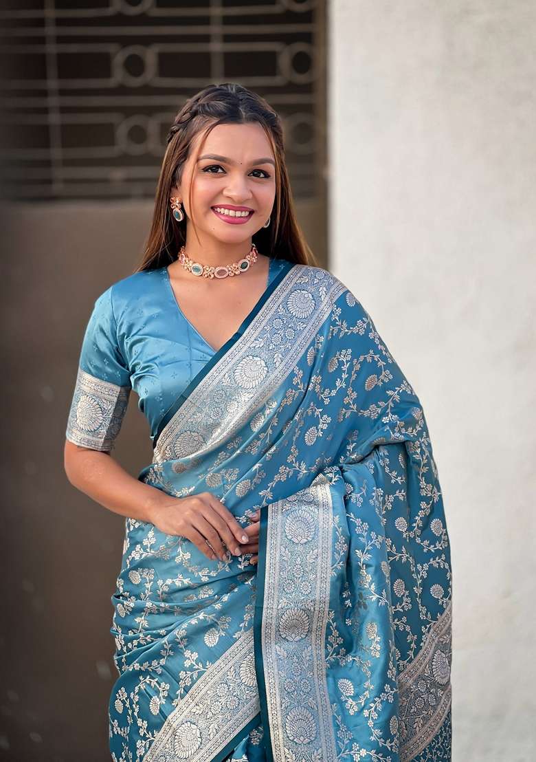 Blue Zari Woven Silk Saree Set - Indya