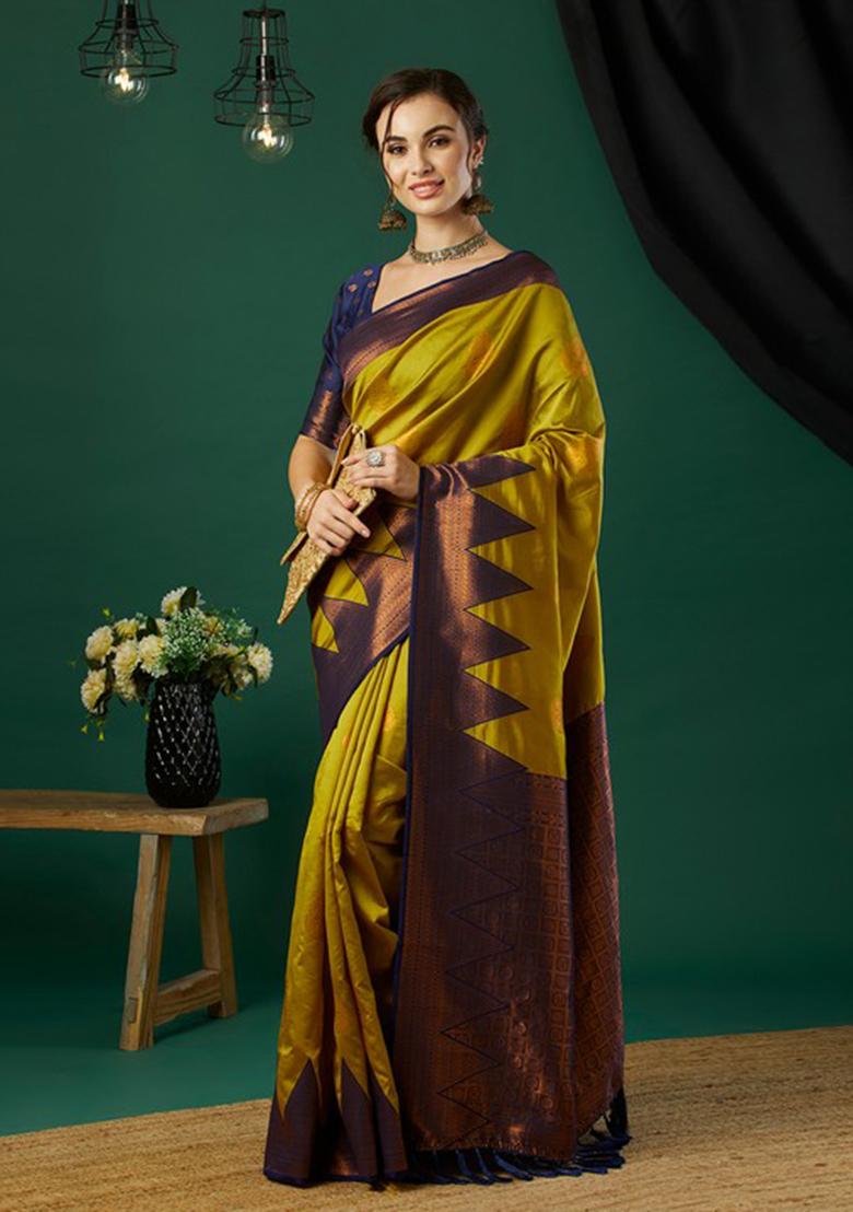 Parrot Green Woven Banarasi Silk Saree Set