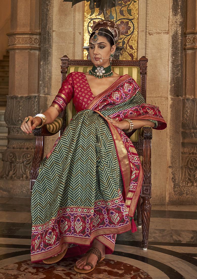 Green Printed Woven Silk Saree Set