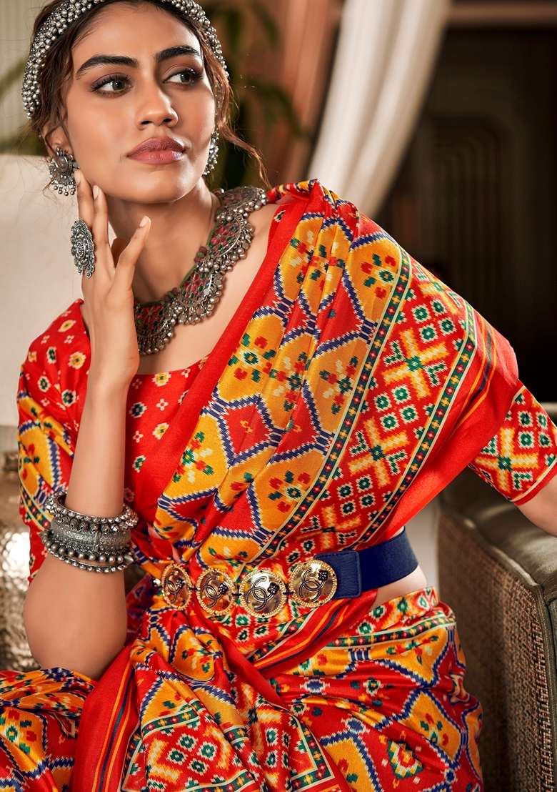 Red Printed Tussar Silk Saree Set - Indya