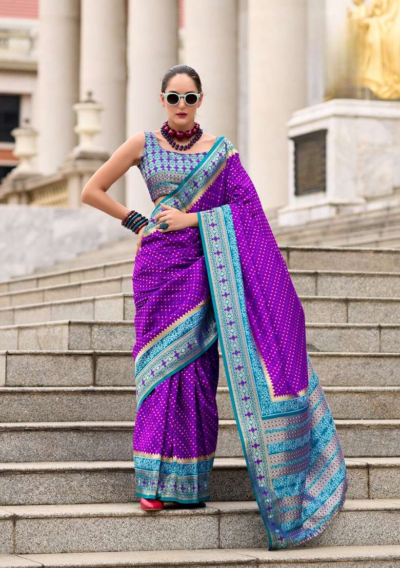 Cream Zari Woven Pure Banarasi Silk Saree Set - Indya