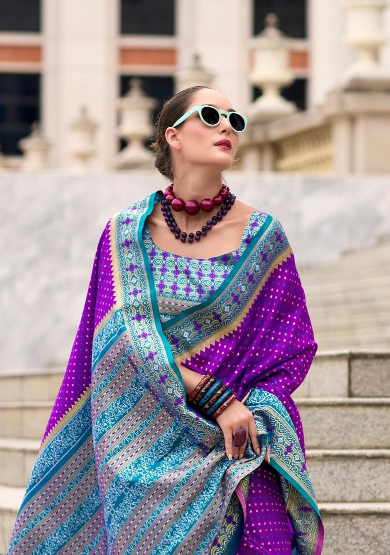 Cream Zari Woven Pure Banarasi Silk Saree Set