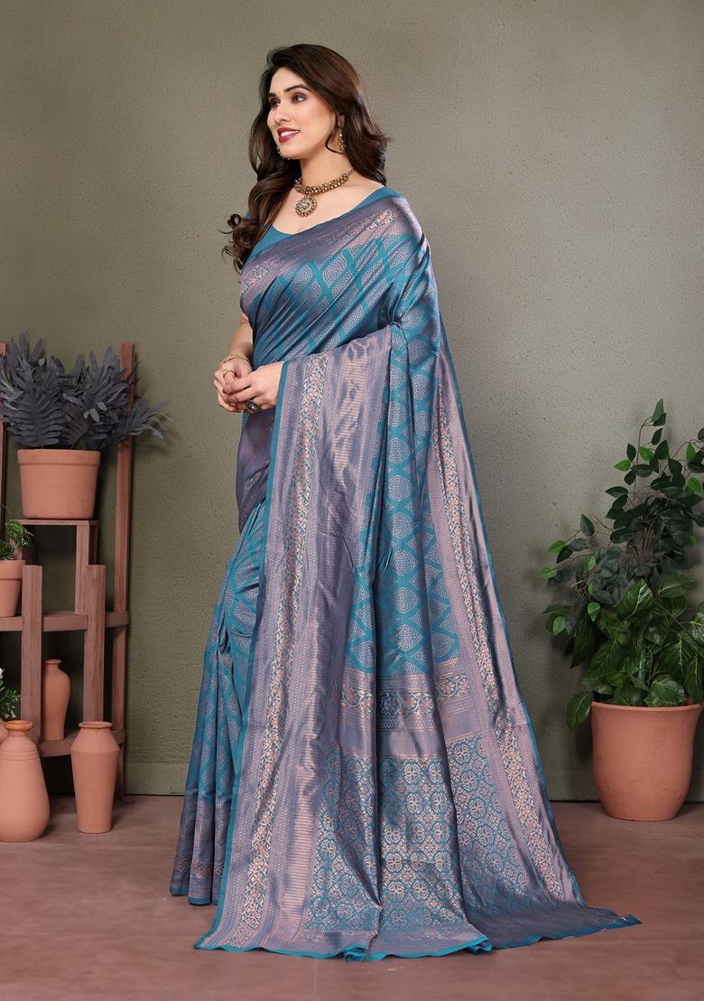 Golden Jacquard Litchi Silk Saree Set