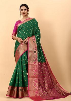 Golden Jacquard Litchi Silk Saree Set