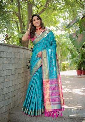 Turquoise Zari Woven Patola Silk Saree Set