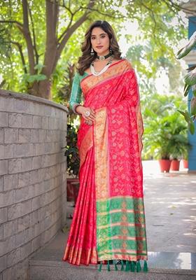 Red Zari Woven Patola Silk Saree Set