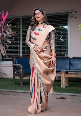 Cream Zari Woven Kanjivaram Pattu Silk Saree Set