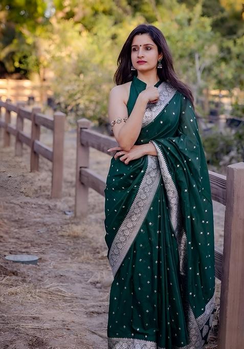 Green Jacquard Banarasi Soft Silk Saree Set