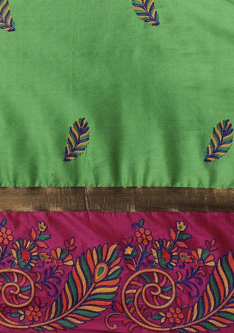 Green Ethnic Motifs Embroidery Silk Saree Set