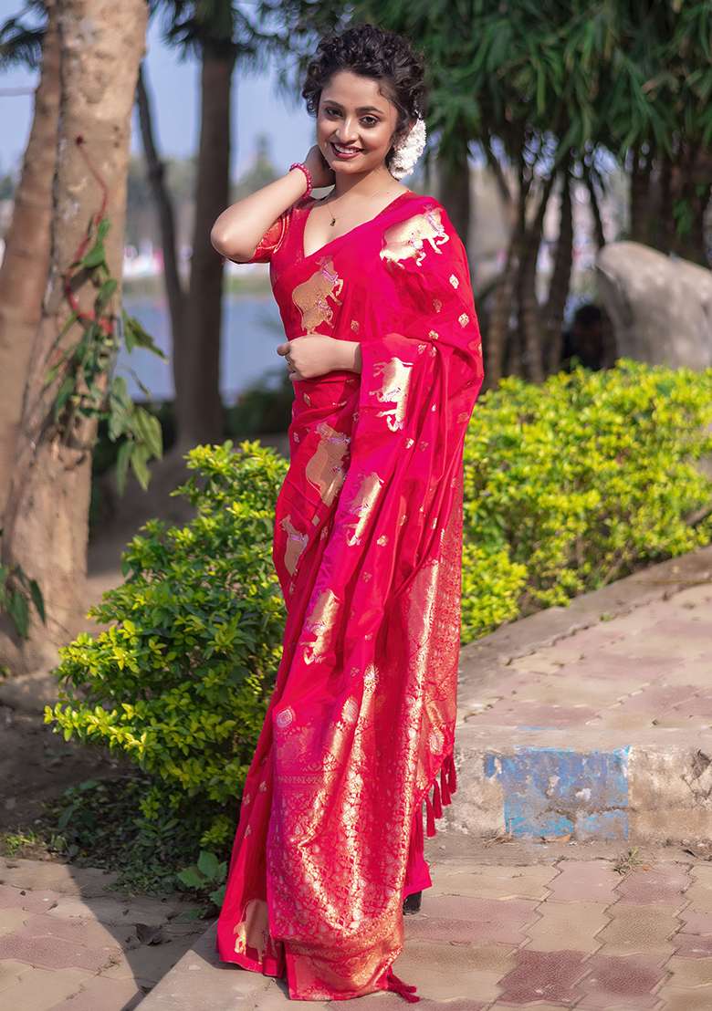 Pink Zari Woven Silk Saree Set for Diwali | Wedding & Festive Wear - Indya