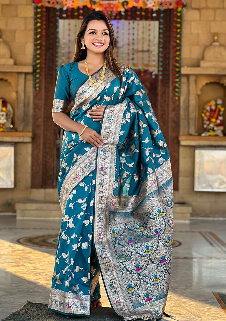Morpeach Zari Woven Silk Blend Saree Set for Diwali and Festive Wear - Indya