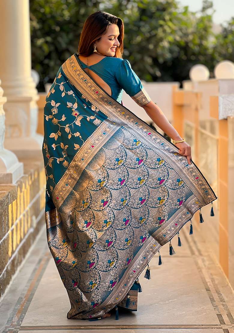 Morpeach Zari Woven Silk Blend Saree Set for Diwali and Festive Wear - Indya