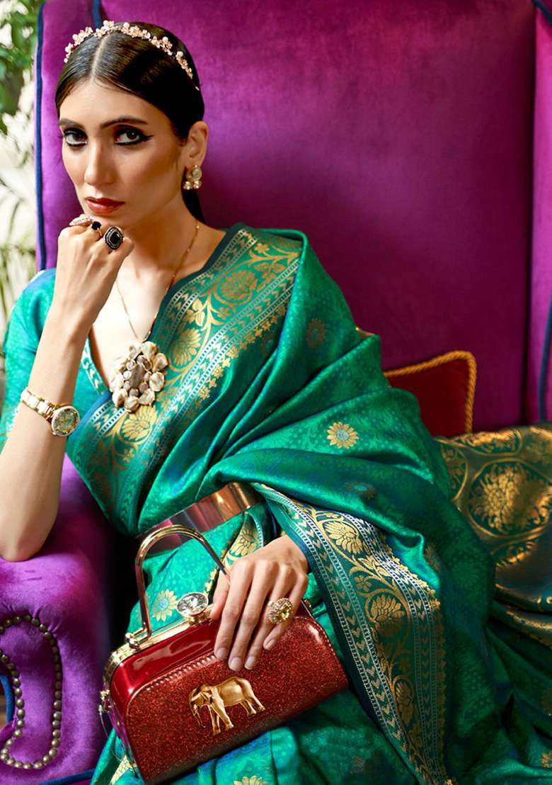 Green Solid Silk Saree for Diwali | Wedding & Festive Wear - Indya